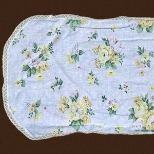 Vintage Yellow Rose Table Runner Lace Trim Floral Cottage Grandma Core Granny